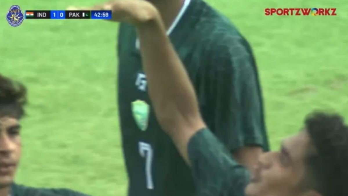 After Haris Rauf, Pakistan U-17 football team does the controversial aeroplane celebration in match against India